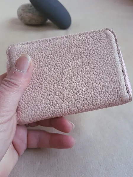 Porte monnaie Zip en cuir rose clair - Emmanuelle Olivier Maroquinerie