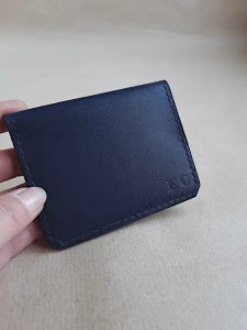 Porte-cartes en cuir bleu - Cuir lisse - Emmanuelle Olivier Maroquinerie