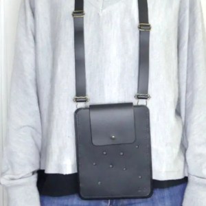 Pochette pour téléphone portable en cuir noir - Emmanuelle Olivier Maroquinerie