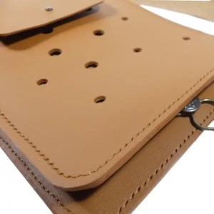 Pochette pour téléphone portable en cuir marron - Emmanuelle Olivier Maroquinerie