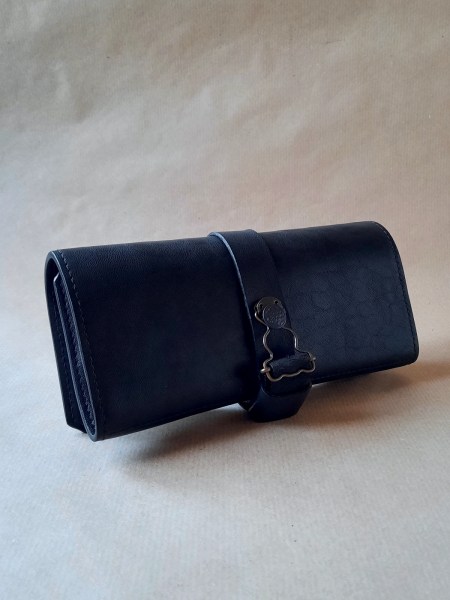 Marmotte en cuir noir pour 3 montres – Emmanuelle Olivier Maroquinerie