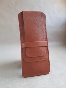 Etui en cuir basane marron cognac pour 4 stylos - Emmanuelle Olivier Maroquinerie