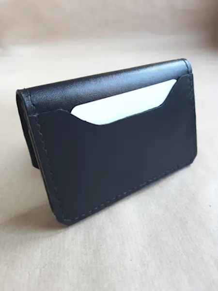 Porte-cartes et monnaie en cuir lisse noir – Emmanuelle Olivier Maroquinerie