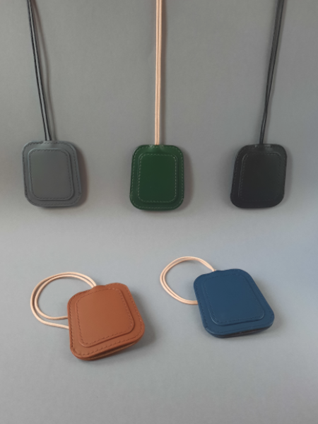 Porte-clés cloche en cuir de taurillon Collection Le Galet - 5 couleurs - Emmanuelle Olivier Maroquinerie