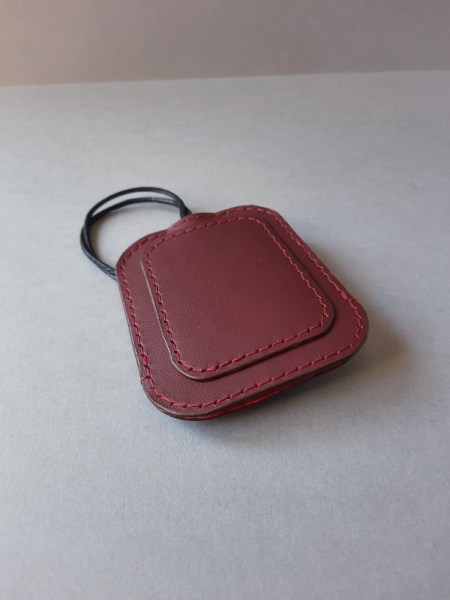 Porte-clés cloche en cuir de taurillon rouge - Collection Le Galet - Emmanuelle Olivier Maroquinerie