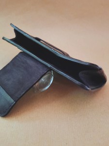 Pochette à billets en cuir basane noir – Cuir Français – Emmanuelle Olivier Maroquinerie